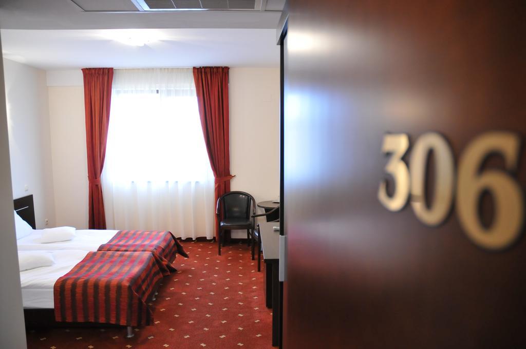 Hotel Roberts Nagyszeben Kültér fotó